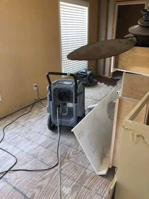 Industry Icon Cleaning & Resoration Inc Picture 1