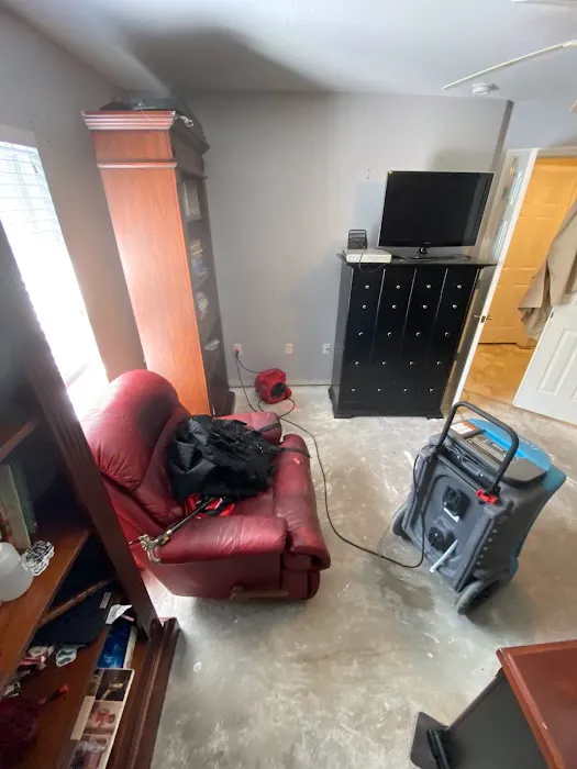 Urgent, LLC Picture 2