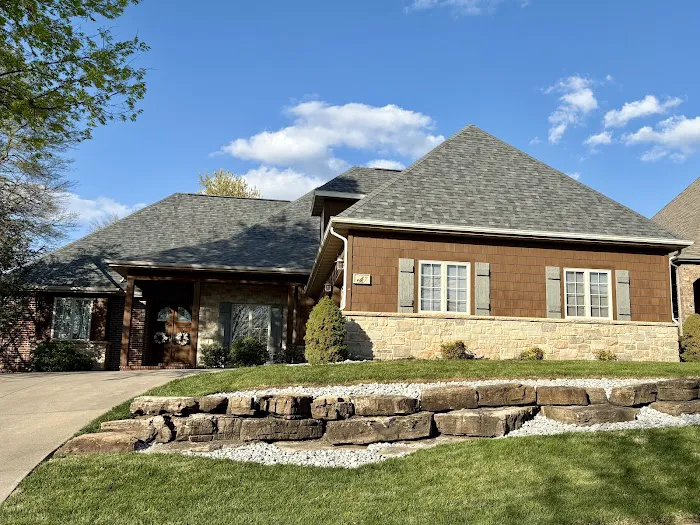 SRA Roofing & Gutters Picture 1