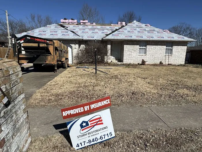 SRA Roofing & Gutters Picture 6