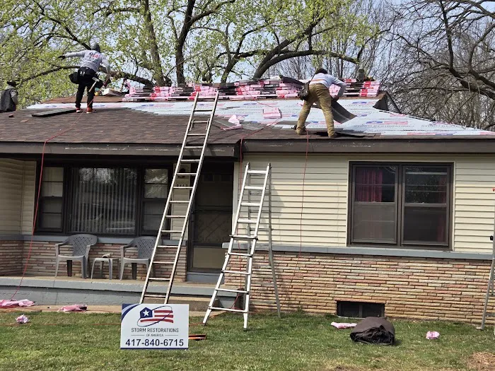 SRA Roofing & Gutters Picture 3