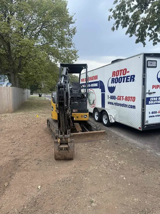 Roto-Rooter Plumbing and Water Cleanup Picture 2