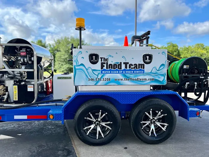 The Flood Team Picture 7