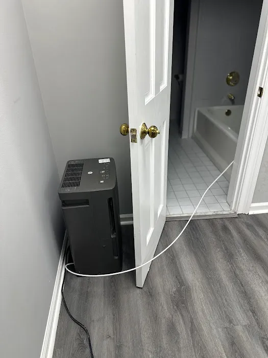 Econ Biohazard Services Picture 2