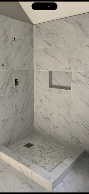 Royal Touch Restoration LLC Picture 1