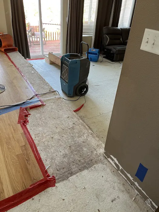 Deep Water Emergency Services & Restoration Picture 3