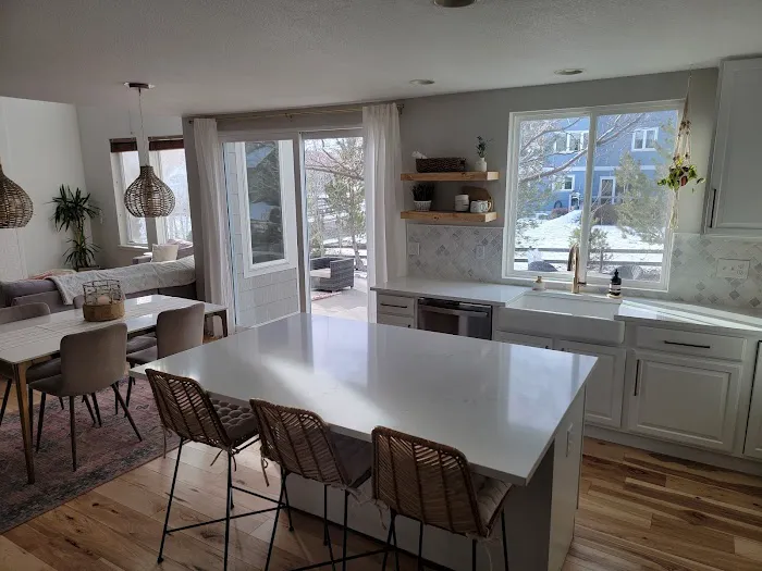 Green Gable Picture 8