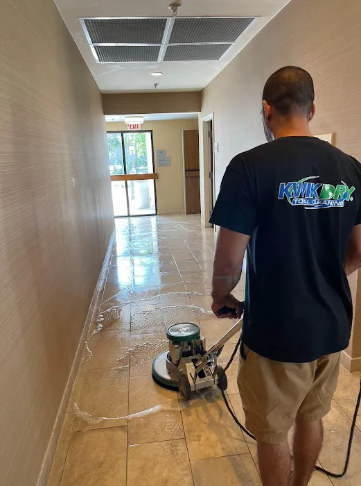 Evansville Kwik Dry Total Cleaning Picture 1