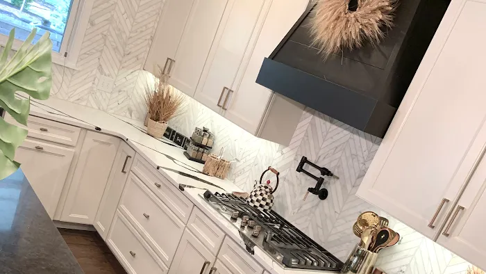 An Extra Hand Picture 7