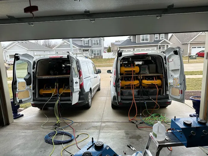 Pure Maintenance of Central Illinois - USA Mold Service Picture 9