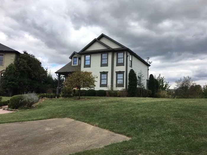 Noles Home Maintenance Services LLC Picture 3