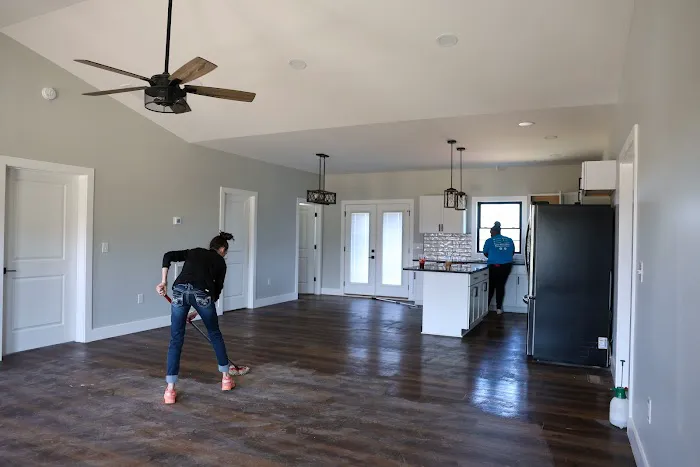 On Target Cleaning, Restoration, and Construction Picture 8