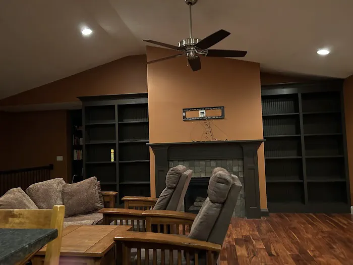 Central Illinois Painting & Decorating, LLC Picture 6