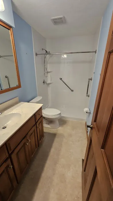 Bath Planet of Central Illinois Picture 6