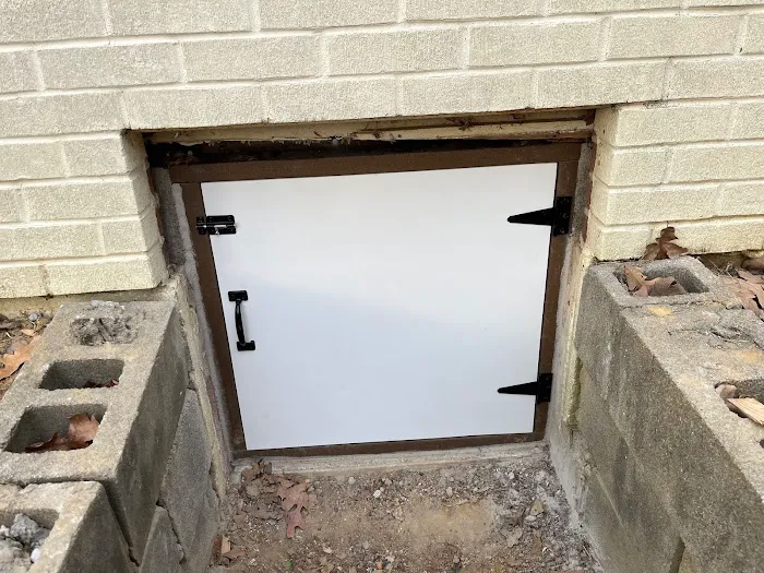 The Crawlspace Ace Picture 3