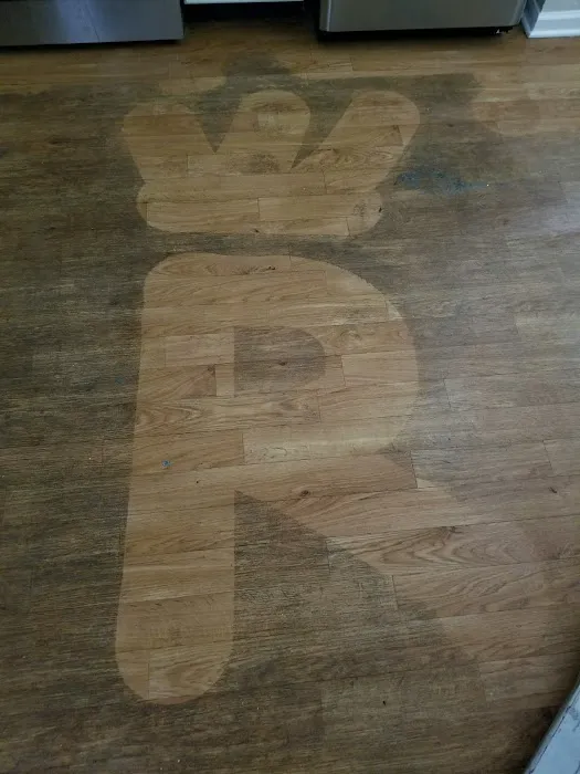 Royal Treatment Picture 5