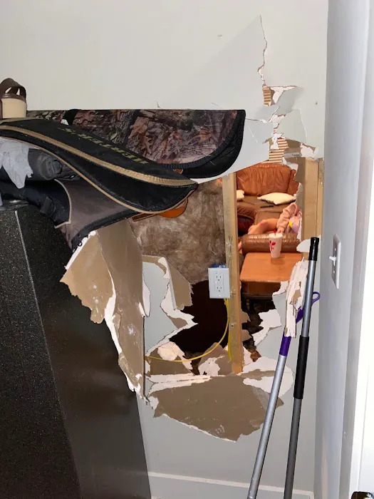 E & M Paint And Drywall Picture 1