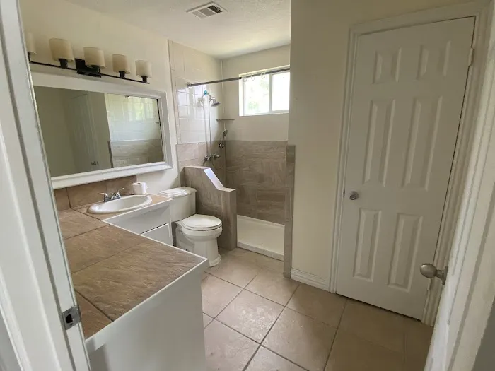 E & M Paint And Drywall Picture 3