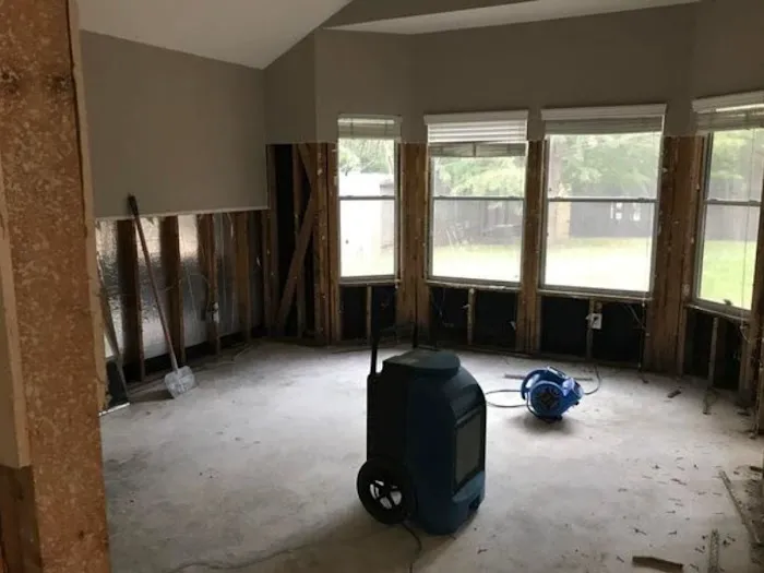 UpFront Water Damage & Mold Remediation Picture 5