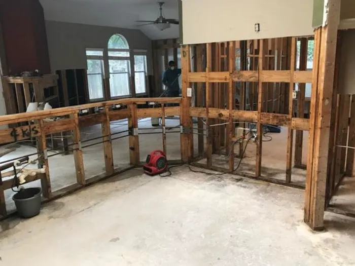 UpFront Water Damage & Mold Remediation Picture 9