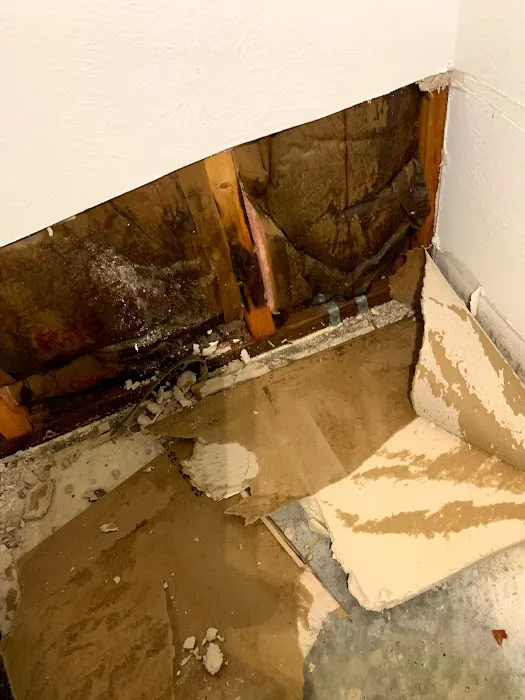 Home Medic & Remodeling Picture 2