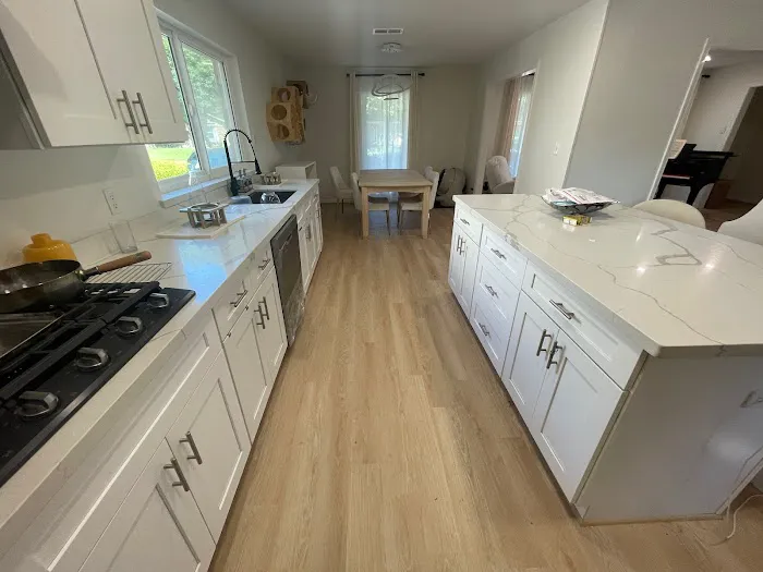 Home Medic & Remodeling Picture 10