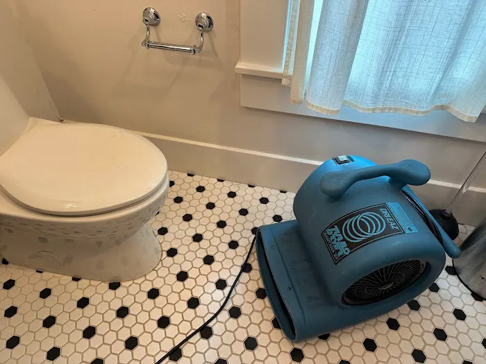 Home & Commercial Restoration LLC Picture 5