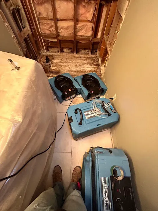 24/7 Restoration Specialists Picture 8