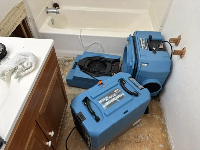 24/7 Restoration Specialists Picture 6