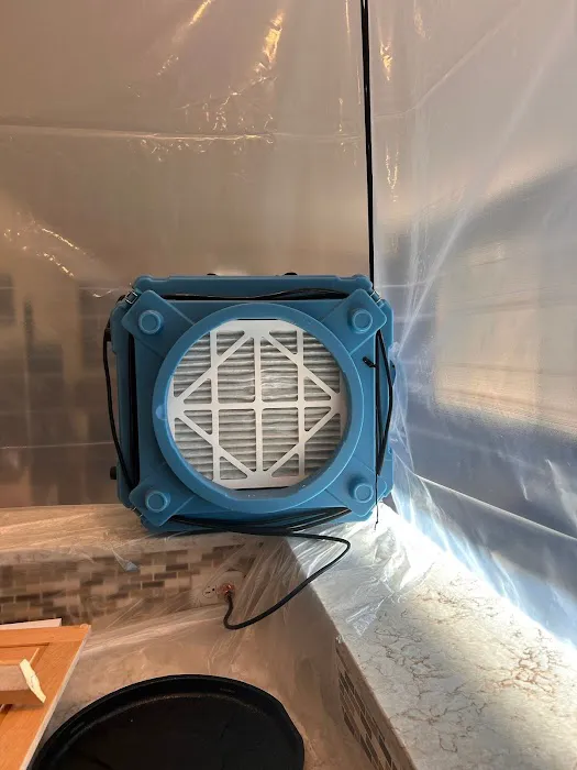 24/7 Restoration Specialists Picture 5