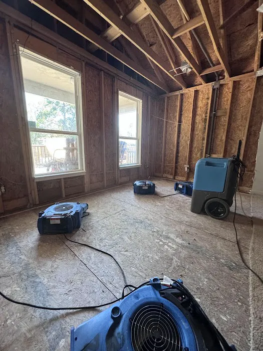 Zenith Disaster Clean Up Picture 3