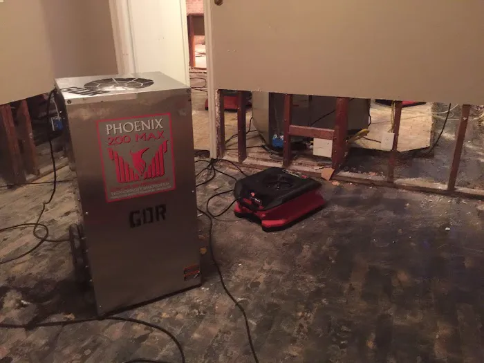 24/7 Water Damage Restoration Service Picture 4