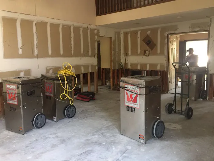 24/7 Water Damage Restoration Service Picture 3