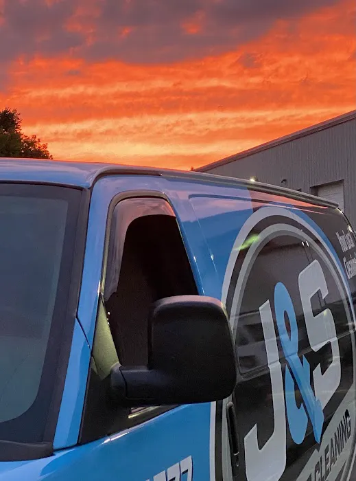 J&S Carpet Cleaning Picture 1