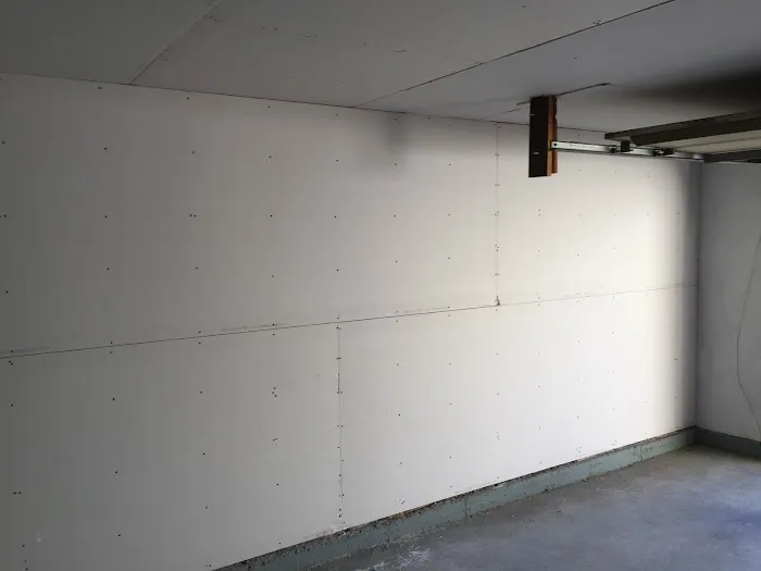 Drywall and Painting, Dan Welsh Picture 7