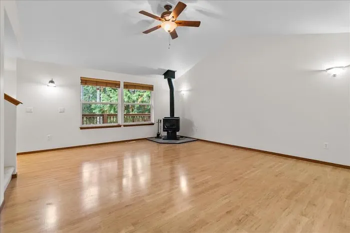 GR8 paints renovations| paint•epoxy•remodels Picture 6