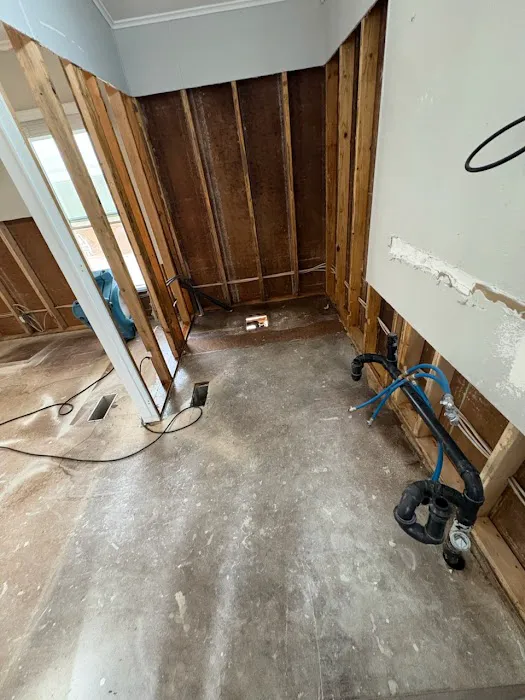 Day & Night Services Picture 10