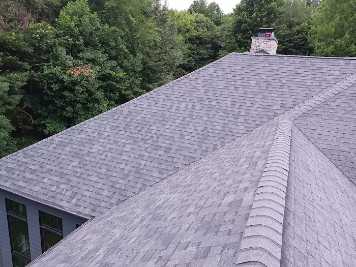 Universal Tech Service Picture 10