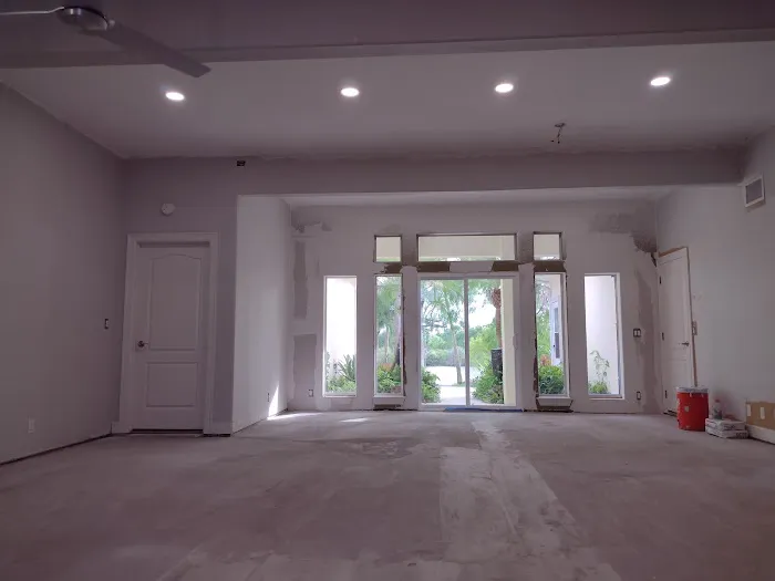 Universal Tech Service Picture 9