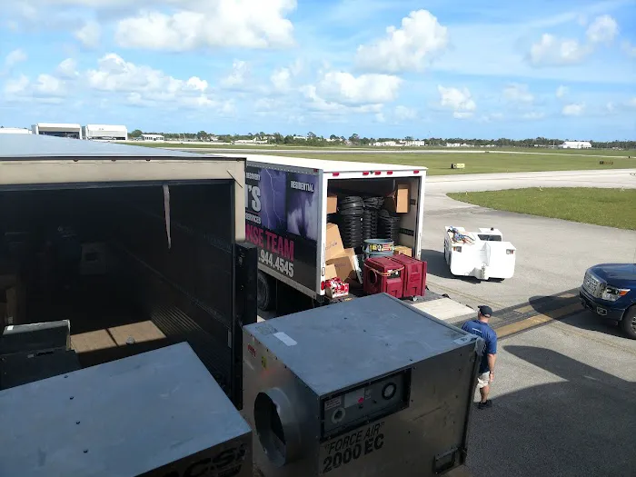 Ron's Restoration & Services LLC Picture 3