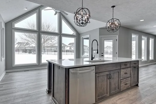 Henry's Painting & Contracting Picture 7