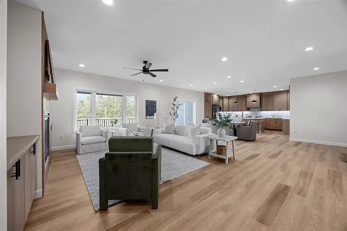 Henry's Painting & Contracting Picture 1