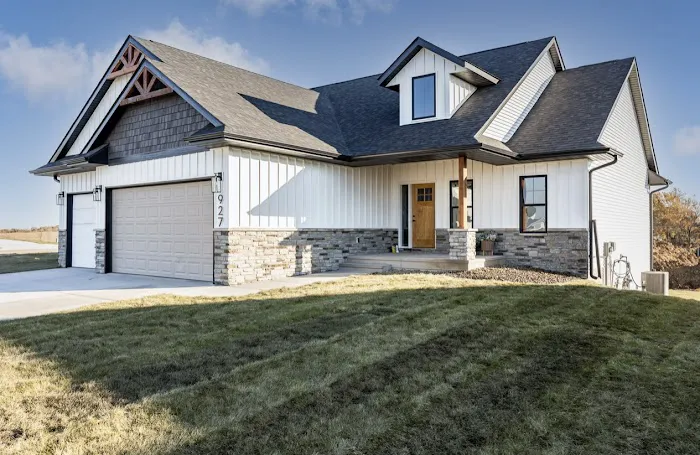 Henry's Painting & Contracting of Cedar Rapids Picture 10