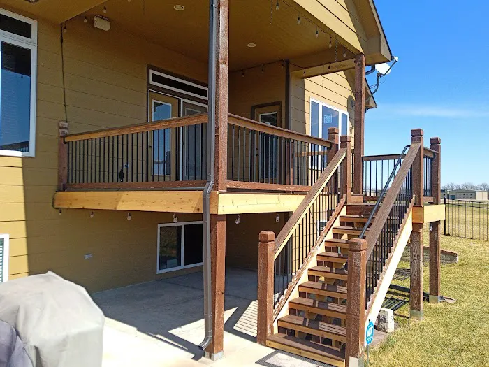 Helping Hands Home Maintenance Picture 6