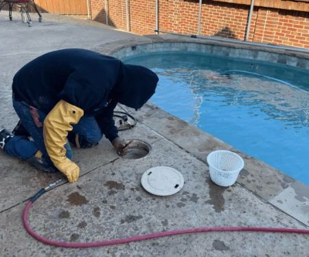 How to Handle Water Damage from a Leaking Pool