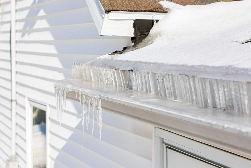 How to Prevent Water Damage from Roof Leaks in the Winter