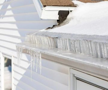 How to Prevent Water Damage from Roof Leaks in the Winter