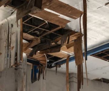 How to Restore Water-Damaged Entire Interior Frameworks Effectively