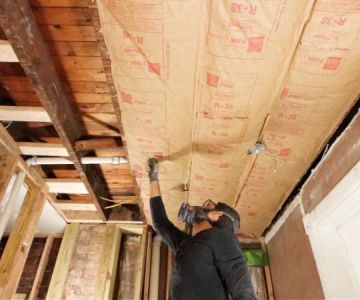 How to Dry Out Insulation After Ceiling Leaks: Complete Home Recovery Guide